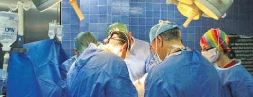 Cazul HexiPharma nu e unic. În 2014, la Spitalul Elias, un medic a descoperit în dezinfectant bacterii care se dezvoltă în rahatul uman  