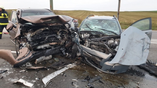 Accident grav între Turda și Cluj-Napoca! Trafic blocat după ce trei mașini s-au ciocnit