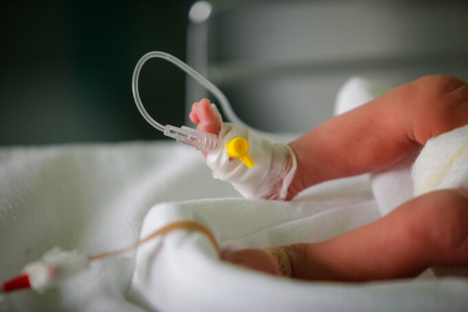 Un bebeluș de câteva luni a murit după ce a fost infectat cu COVID19