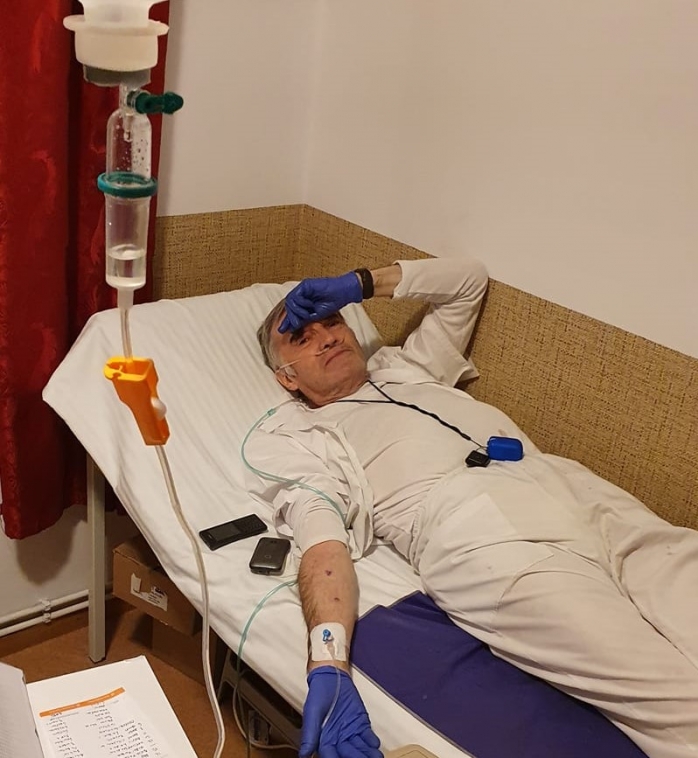 Singurul doctor care îngrijea bolnavii COVID19 la Casa Theodora e în stare GRAVĂ! Pacienții au nevoie urgentă de un medic