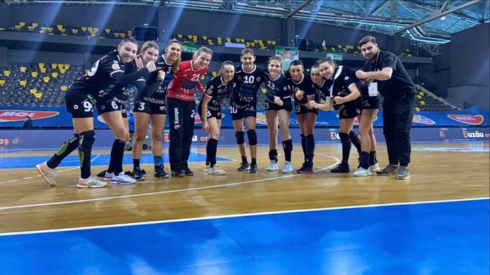 Handbalistele de la „U” au reușit prima victorie în Liga Florilor în acest sezon