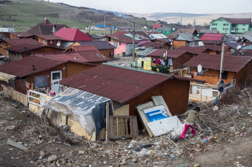 Centrul European pentru Drepturile Romilor cere încetarea evacuării din Pata Rât: „Mai multe familii vor rămâne fără adăpost”