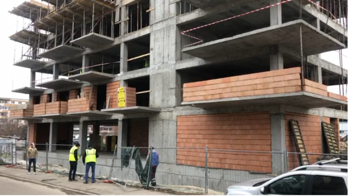 Indieni, prinși lucrând ILEGAL la Cluj. Le-a fost interzis să mai intre în România.