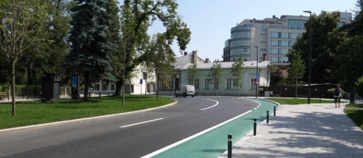 Au fost finalizate lucrările din Centrul Clujului! Peste 100 de locuri de parcare, trotuare și stații noi de autobuz.