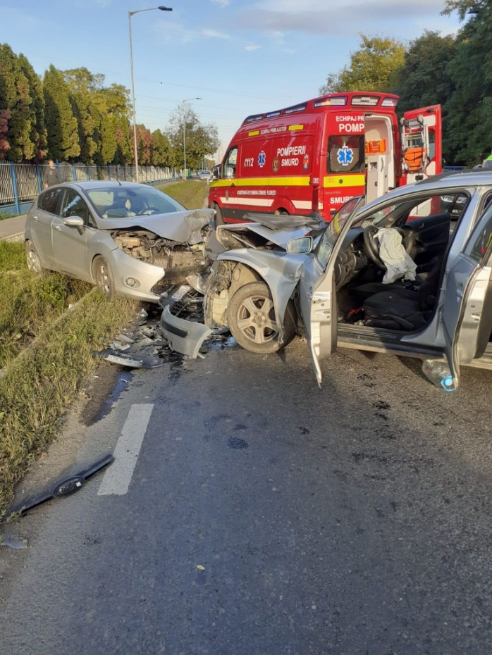 Patru persoane au ajuns la spital în urma unui accident petrecut în Florești
