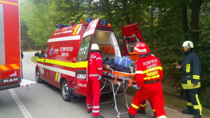 O femeie de 40 de ani a căzut de la etaj, pe strada Observatorului. A fost găsită aproape inconștientă